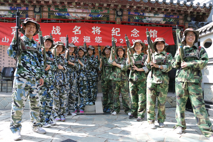 我校教工团部分教师参加真人CS游戏体验活动