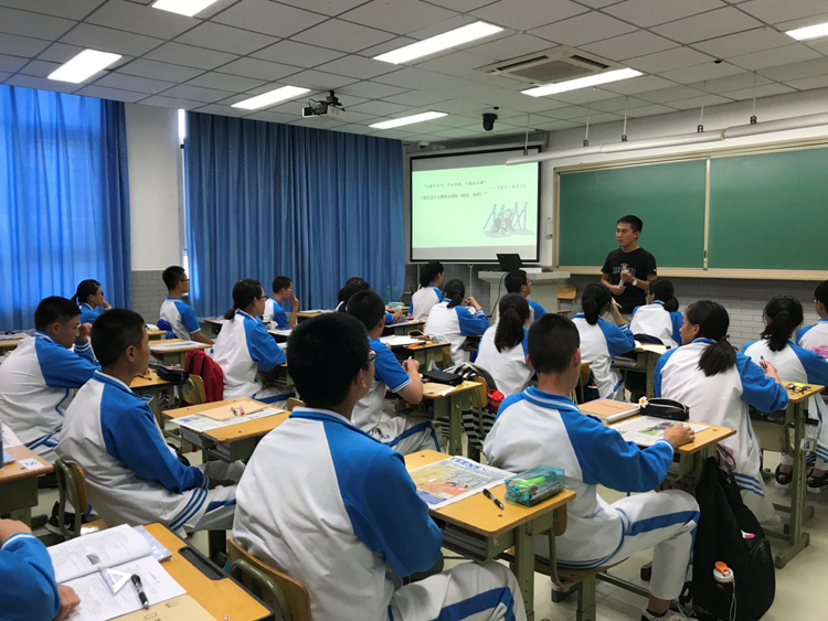主题班会齐登场，展望未来在今朝——2017高一第一次主题班会侧记