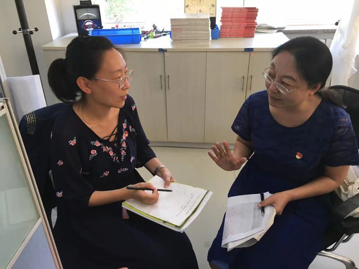 高二思齐支部深入开展“不忘初心，牢记使命”主题教育活动