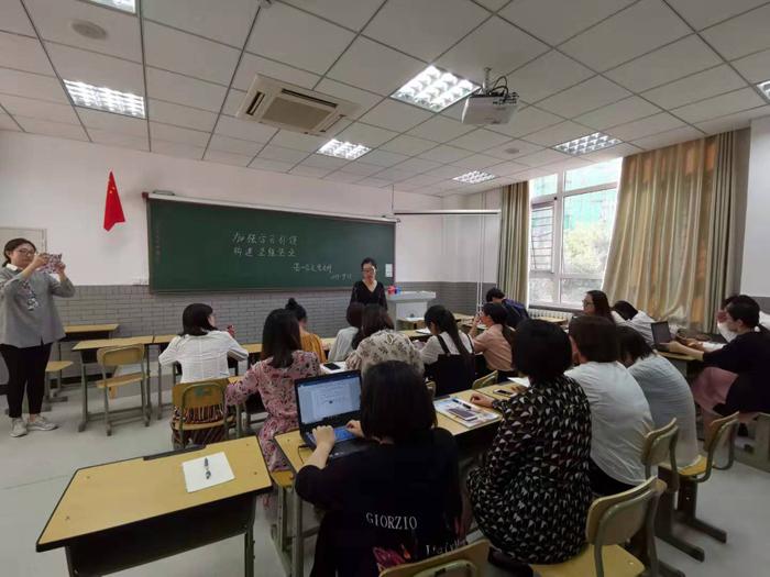 学文党支部深入开展“不忘初心、牢记使命”主题教育谈心谈话活动