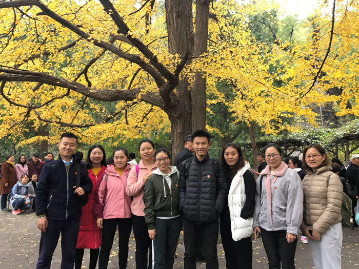 追忆革命岁月  传承红色精神——诚善支部“不忘初心，牢记使命”香山主题教育活动