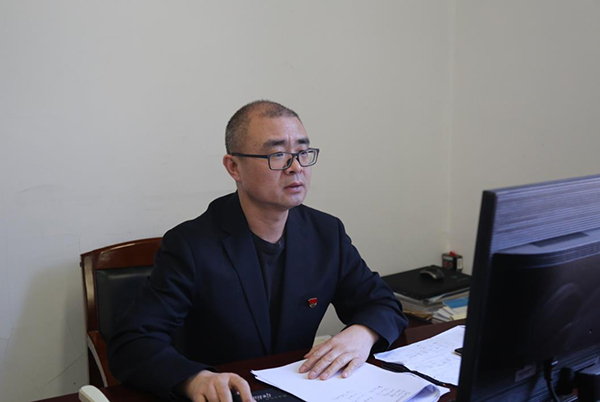 党旗飘扬映初心，疫情防控担使命——北京市第二十中学党员群英谱（二）