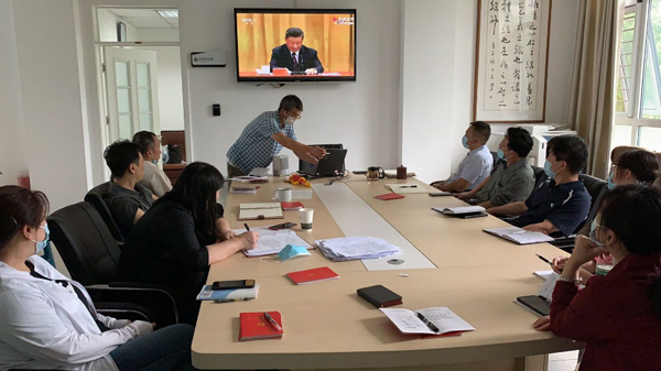 北京市第二十中学党委乐群党支部组织“学习‘习近平在全国抗击新冠肺炎疫情表彰大会上的讲话’主题党日活动”