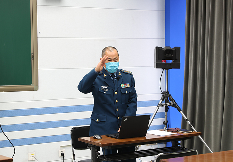 高中部举办“人工智能教育系列科技报告——防疫无人机”