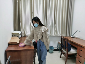 北京市第二十中学党委各支部积极参加“我为群众服好务”志愿活动（二）