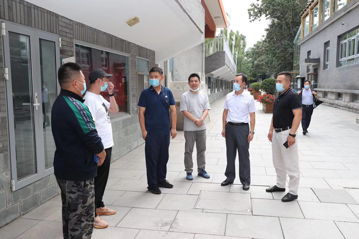 市教委、市监局、区教委领导到北京市第二十中学检查食堂工作