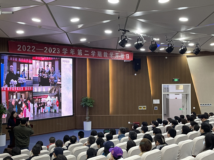 相约校园，共育脊梁——北京市第二十中学初中部举办家长开放日活动