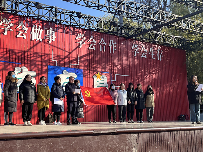 穿越历史 辉映未来 追忆长征精神——初三党支部“做好学生‘引路人’”活动