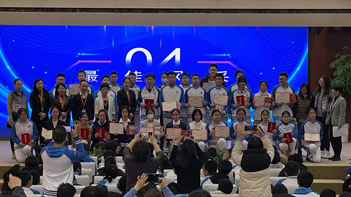 “职”面未来，赢在校园——高一年级模拟招聘活动