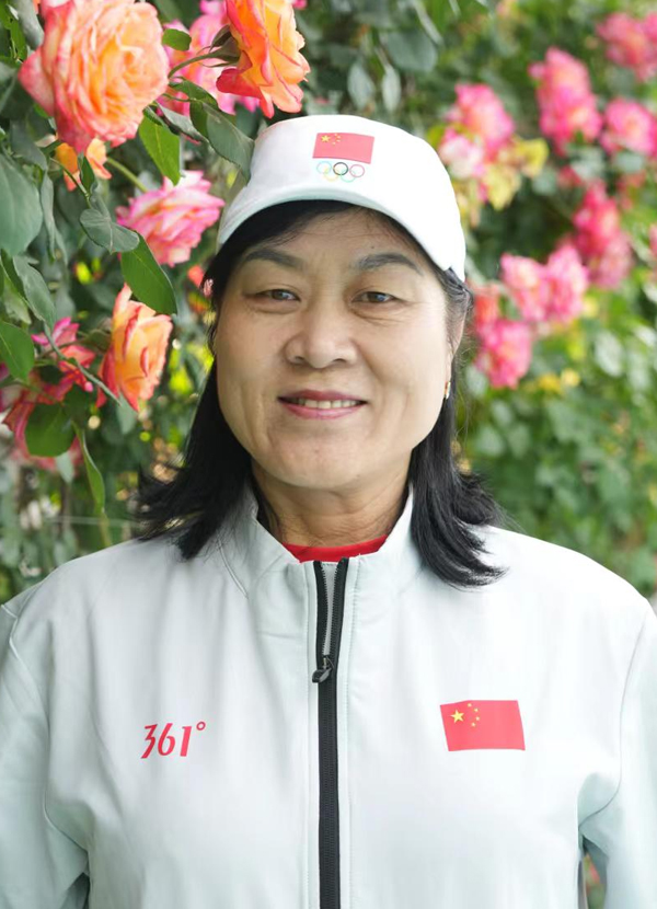 正高级教师肖艳玲（体育）