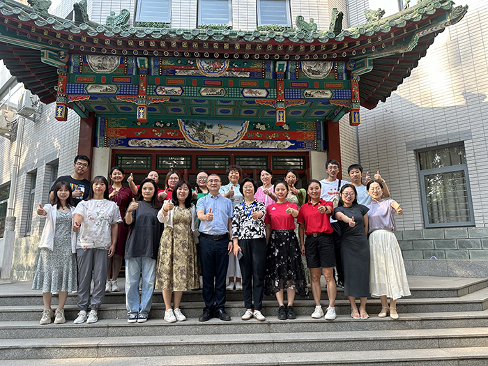 爱心送考 筑梦远航——我校教师为初三学子送考祝福