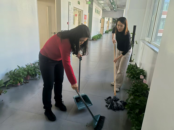 一名党员一面旗，志愿服务显风采