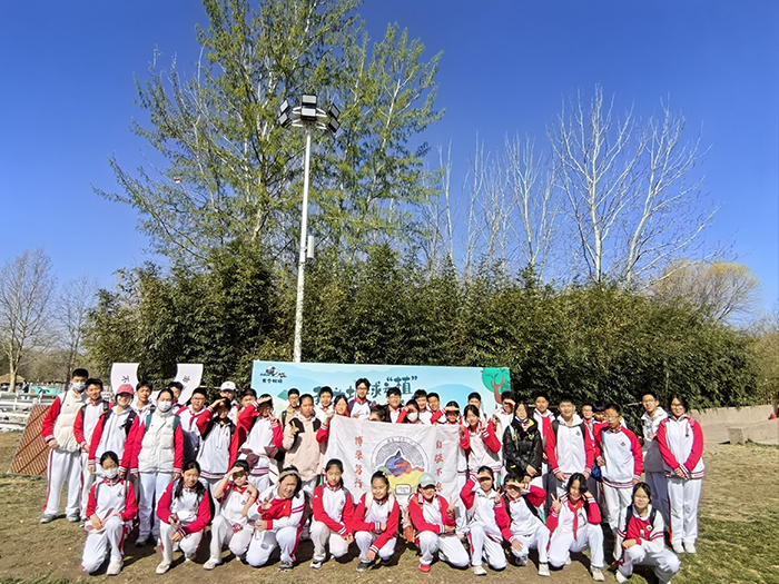 以非遗传承为媒，赴春日成长之约——初一年级开展南海子文化研学实践活动