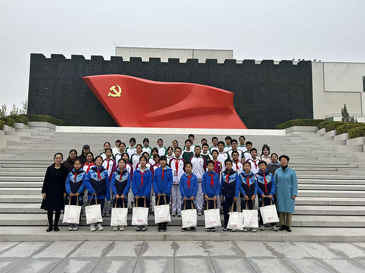 大手拉小手，党史共传承 ——二十中教育集团小初高一体化党史馆研学课程圆满举行