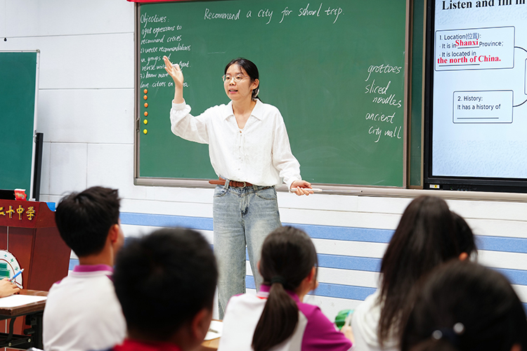 AI赋能听说课堂，学科德育探索新篇——“筑梦工程”教学研究系列活动暨翟丽梅老师AI辅助教学研究课